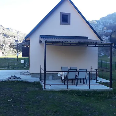 Katun Mokra *